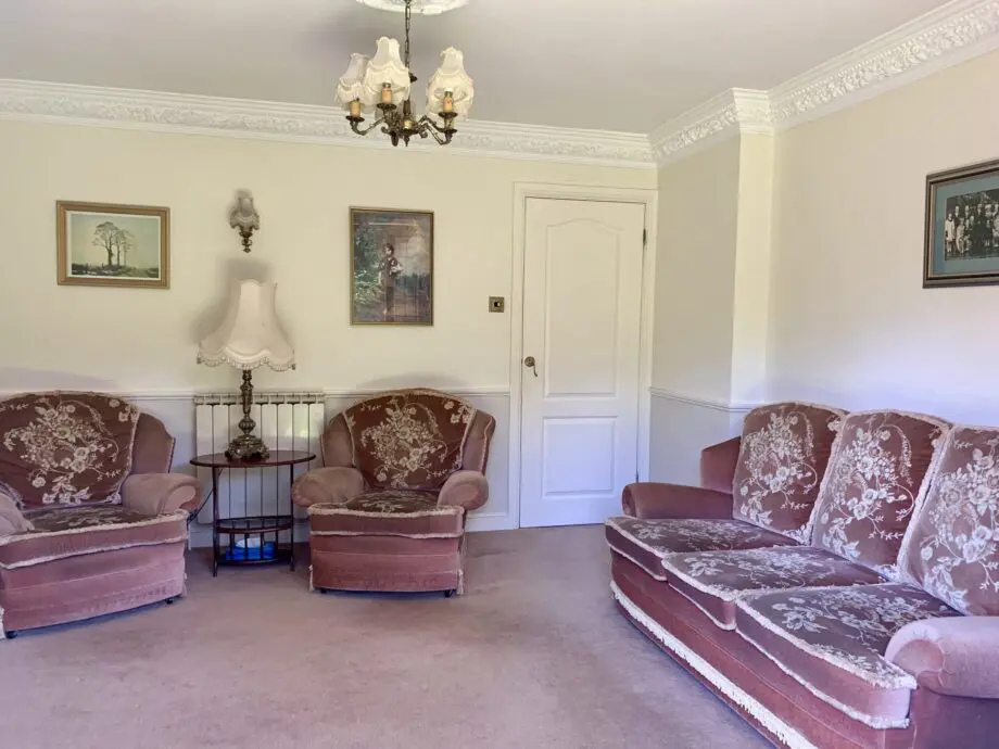 3 Seater Settee, 2 Armchairs and 2 Footstool Set