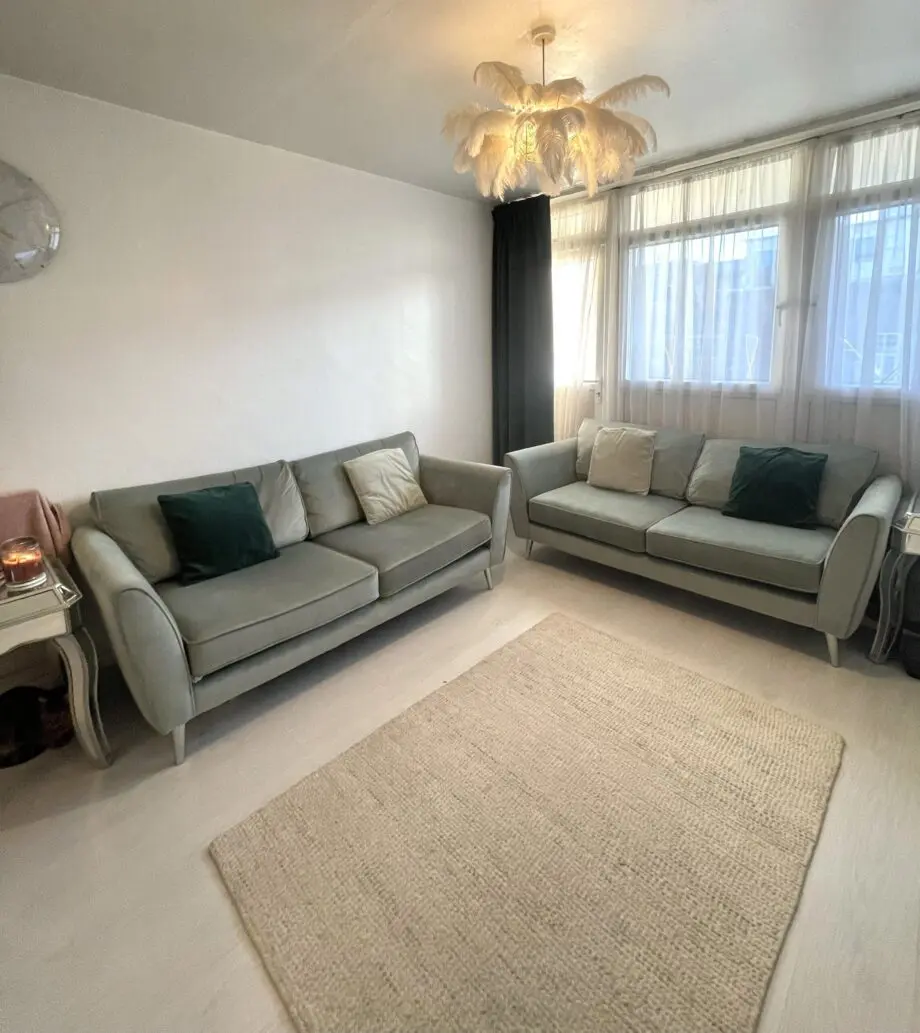 LUXURY Sofa’s by SOFOLOGY in light green (2x 3 seaters)