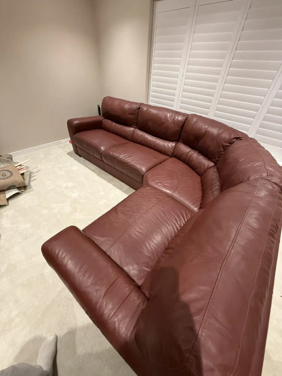SCS sisi Italia leather side in burgundy colour