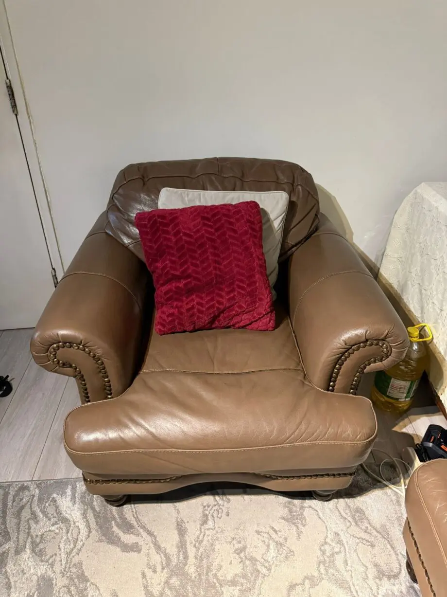 Brown 3 seater, 2 seater and 1 seater sofa