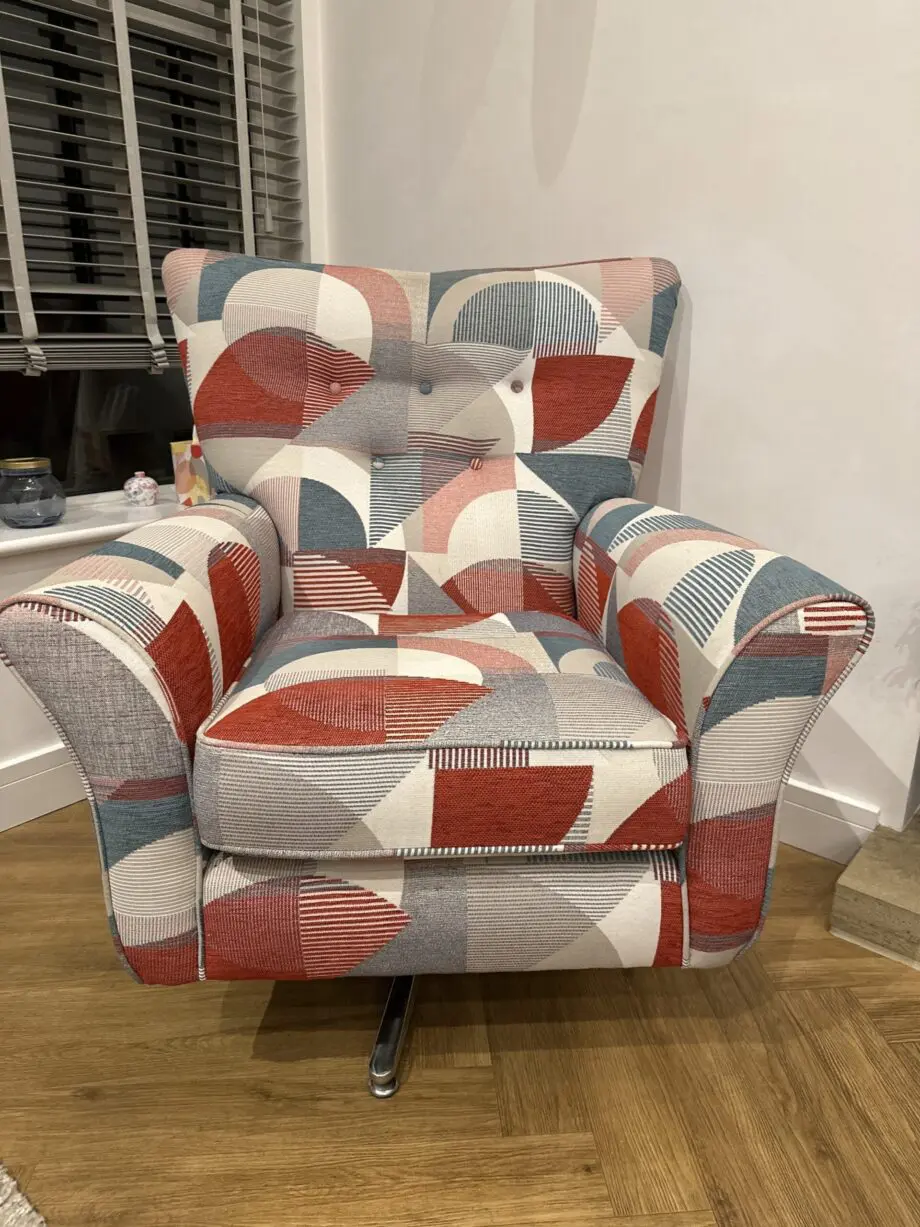 Statement swivel chair!