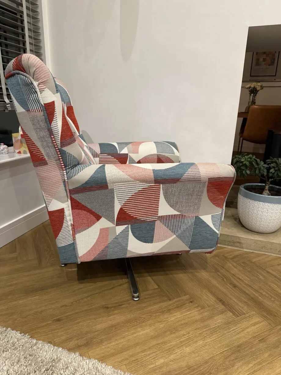 Statement swivel chair!