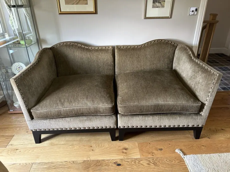 Stylish split settee and chair