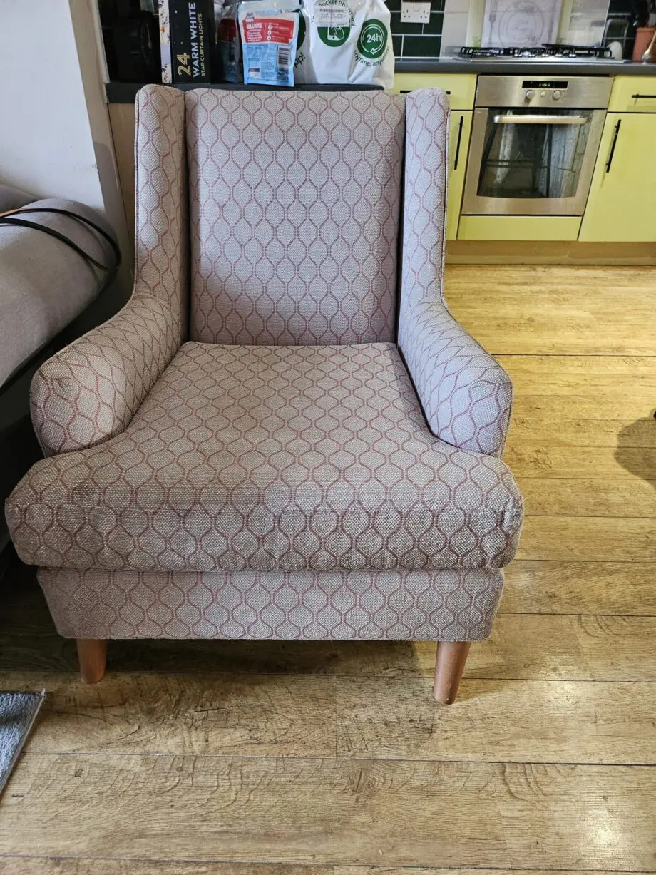 Fire side accent chair
