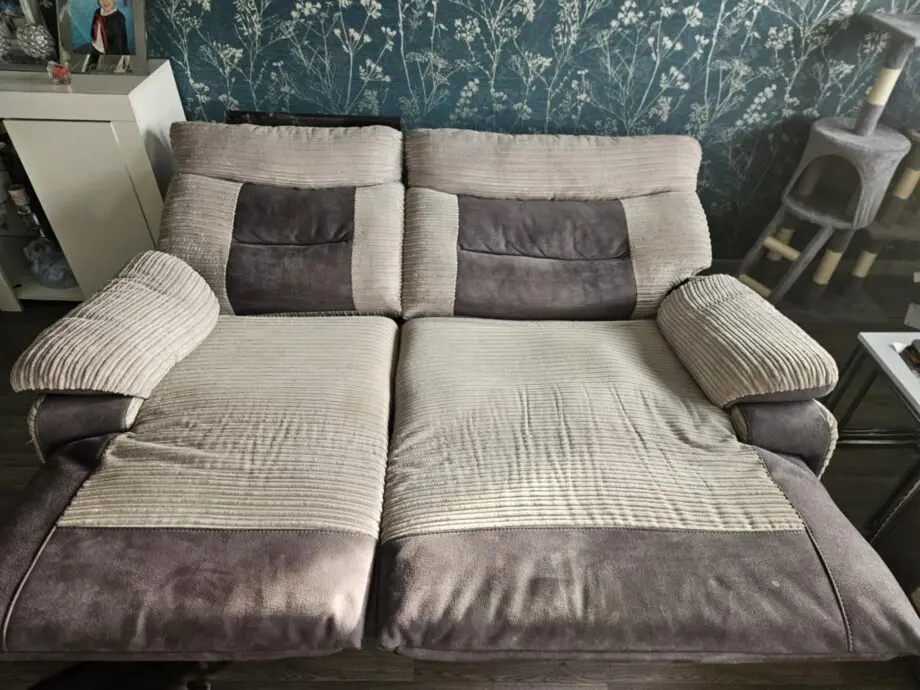 Recliner sofa