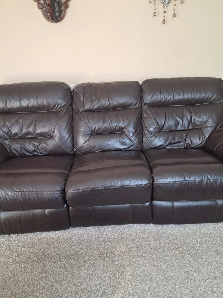 DFELECTRIC RECYCLING 3 PIECE SOFA AND MATCHING ELECTRIC RECYLINER CHAIR