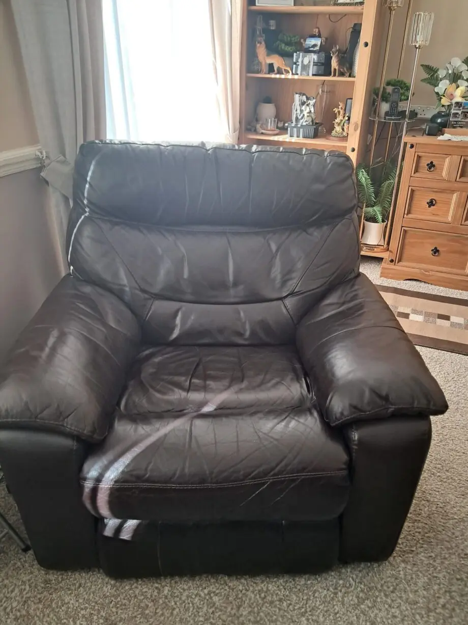 DFELECTRIC RECYCLING 3 PIECE SOFA AND MATCHING ELECTRIC RECYLINER CHAIR
