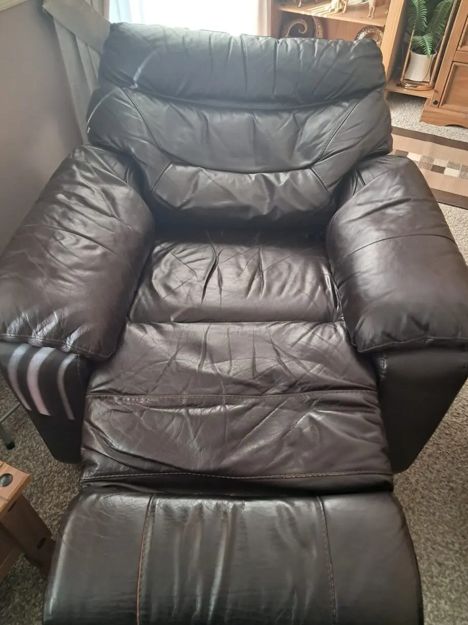 DFELECTRIC RECYCLING 3 PIECE SOFA AND MATCHING ELECTRIC RECYLINER CHAIR