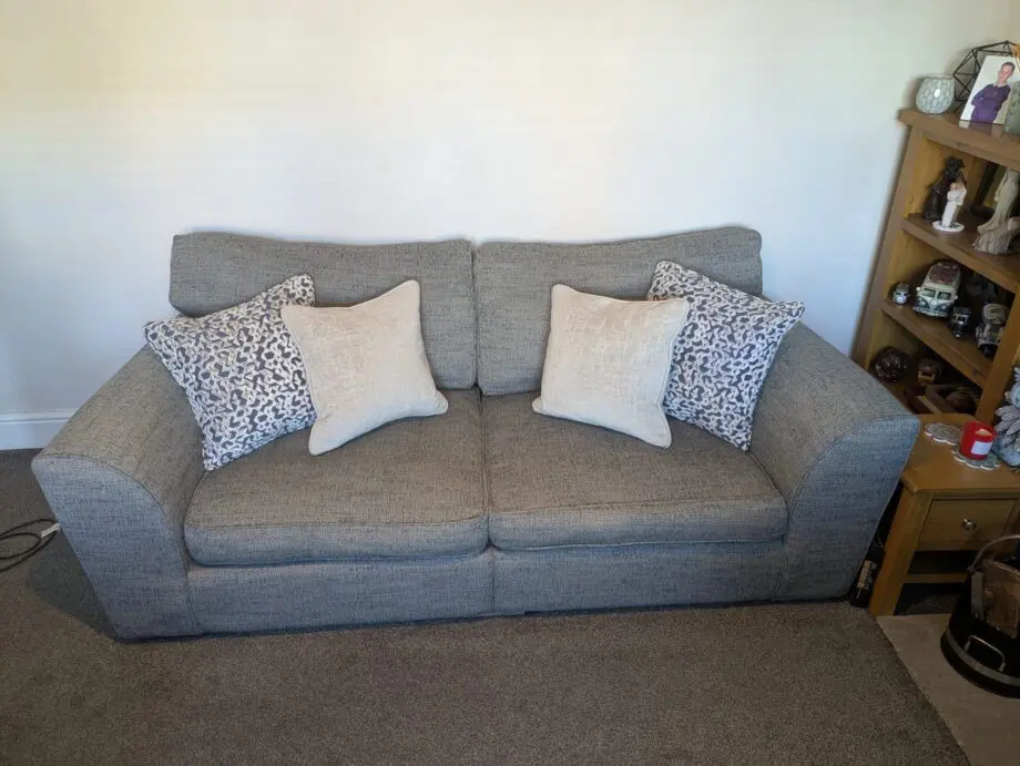 Barker and stonehouse 3 seater 2-part settee blue