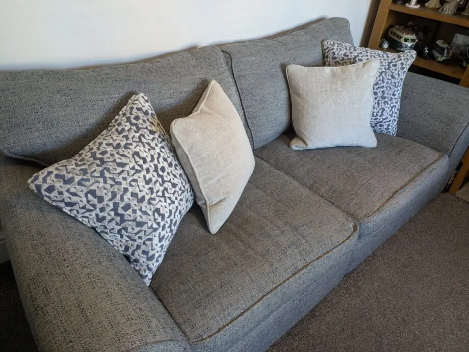 Barker and stonehouse 3 seater 2-part settee blue