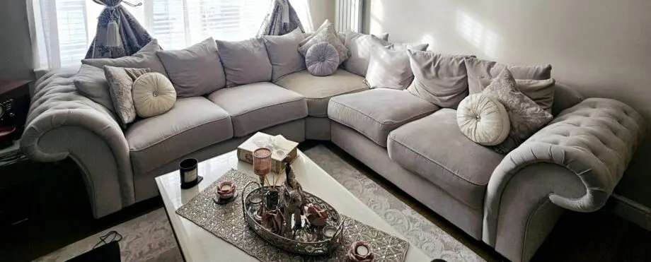 5 seater L-shaped sofa and single armchair