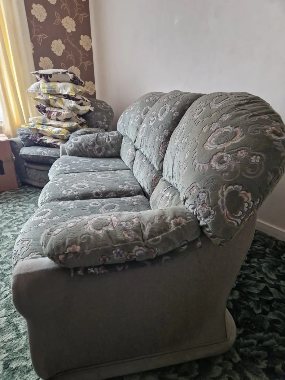 Green patterned 4pc sofa set