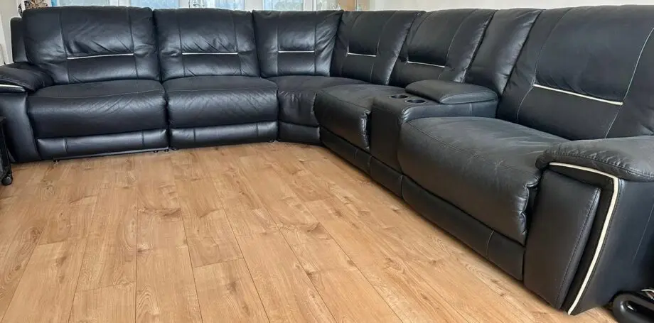 Harvey’s Hedgemoor Modular Black Corner Sofa with 2x Electric Recliners, storage and cup holders