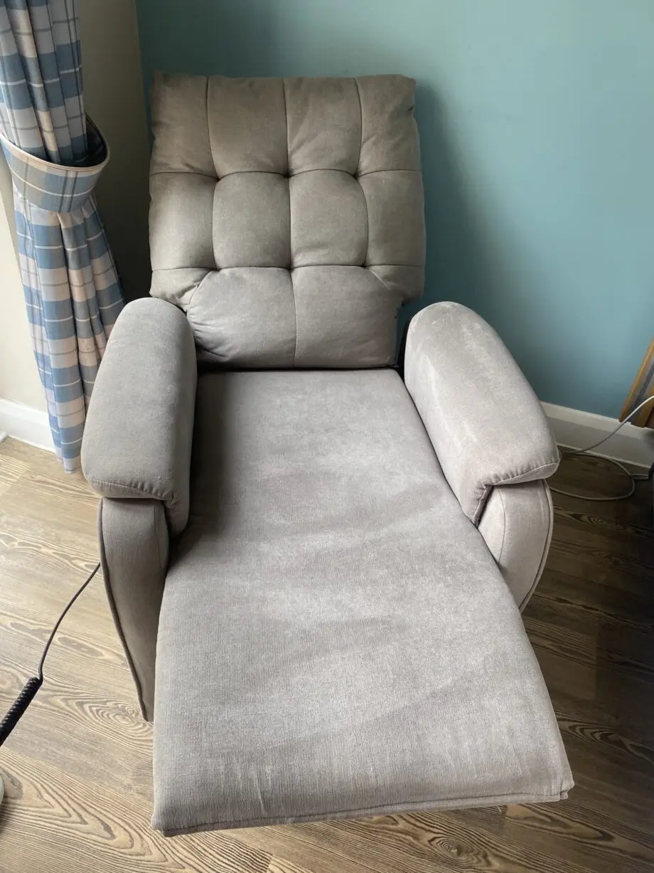 Charlbury Fabric Single Motor Rise Recliner Electric Lift Chair