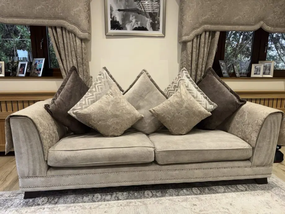 Sofa set