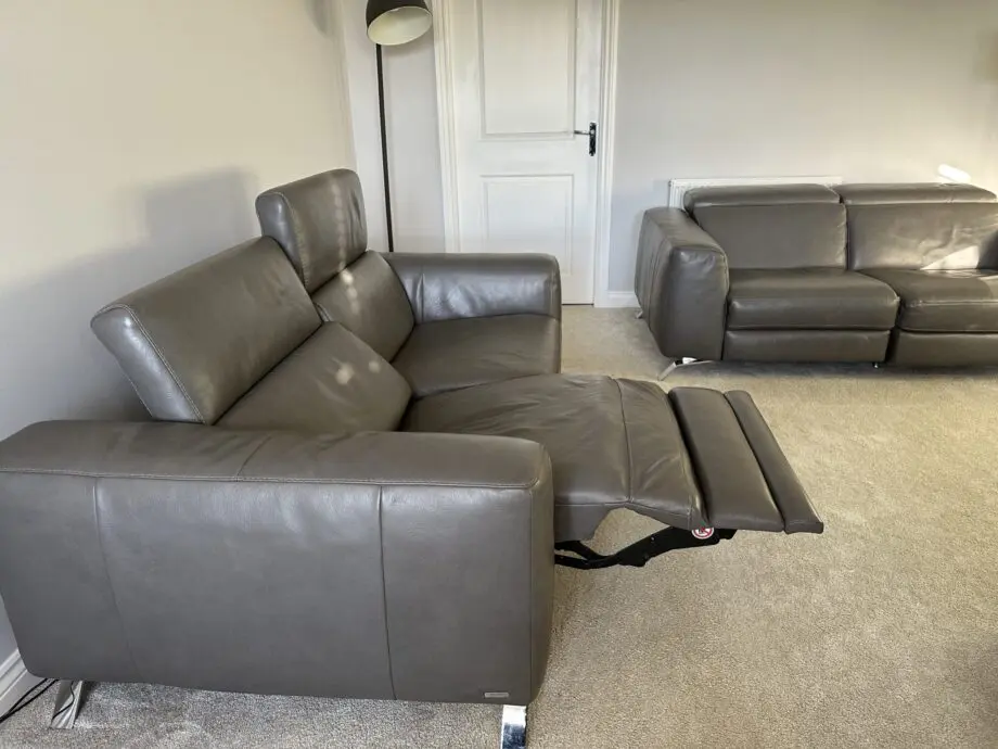 2 x Natuzzi Editions Pensiero Power Recliners in Dark Grey Leather