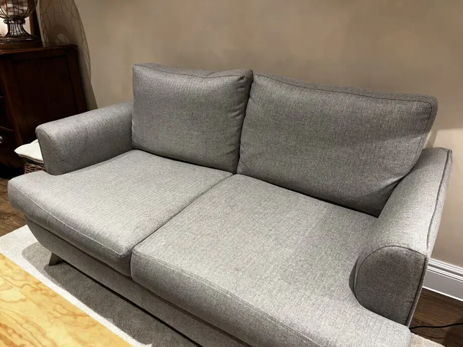 DFS Capsule Collection Couch