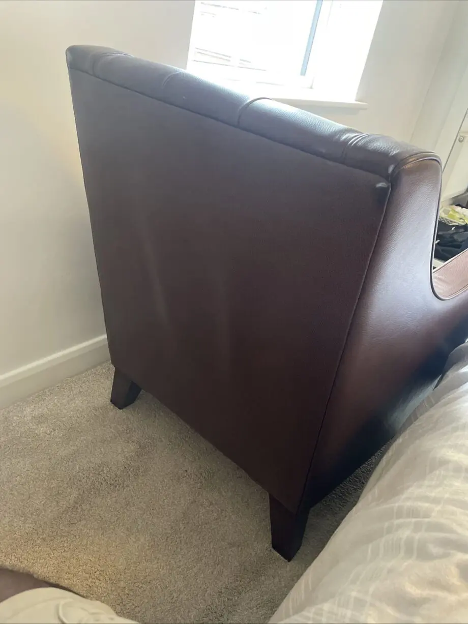 Multiyork leather buttoned arm chair