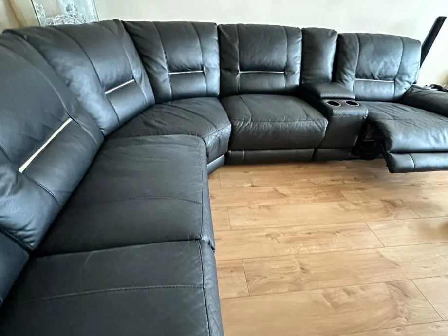 Harvey’s Hedgemoor Modular Black Corner Sofa with 2x Electric Recliners, storage and cup holders