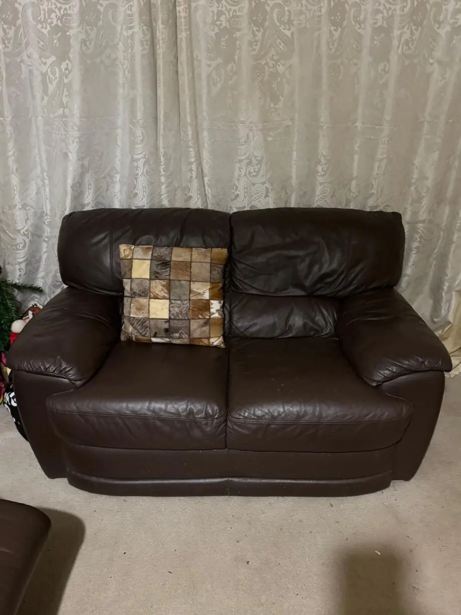 DFS 4 Seater sofa recliner in EXCELLENT condition and a solid adds 2 seater