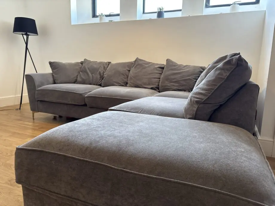 Grey 4-seater Corner Sofa with Footrest/Additional Seat