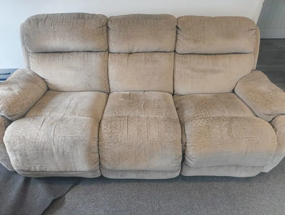 Beige sofa with 2 recliners