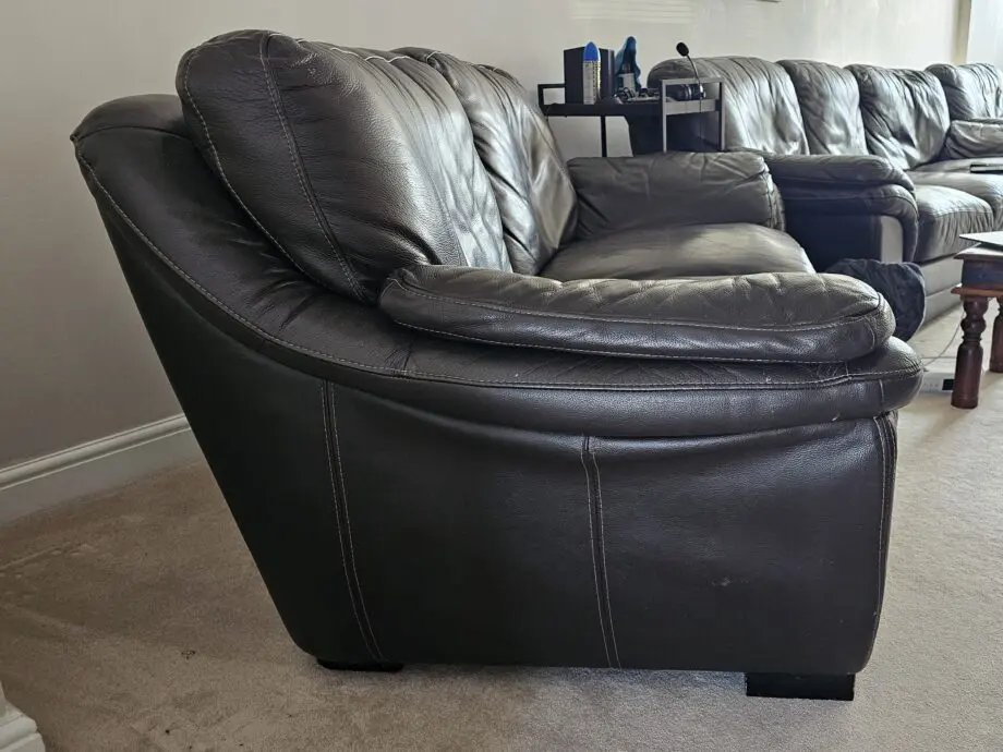 Land of Leather - Black/Brown - 4-Piece Sofa Set