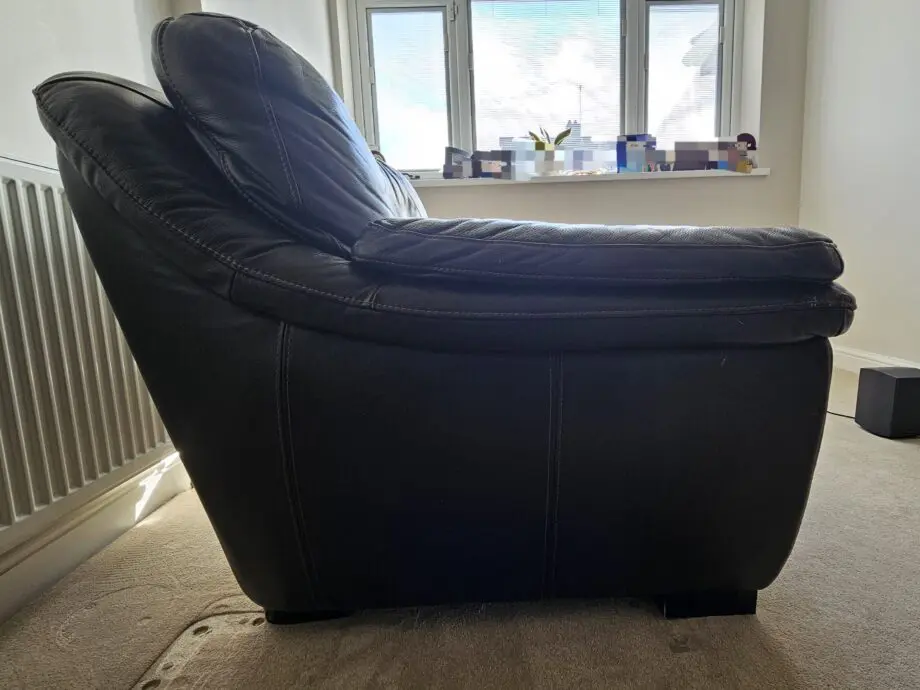 Land of Leather - Black/Brown - 4-Piece Sofa Set