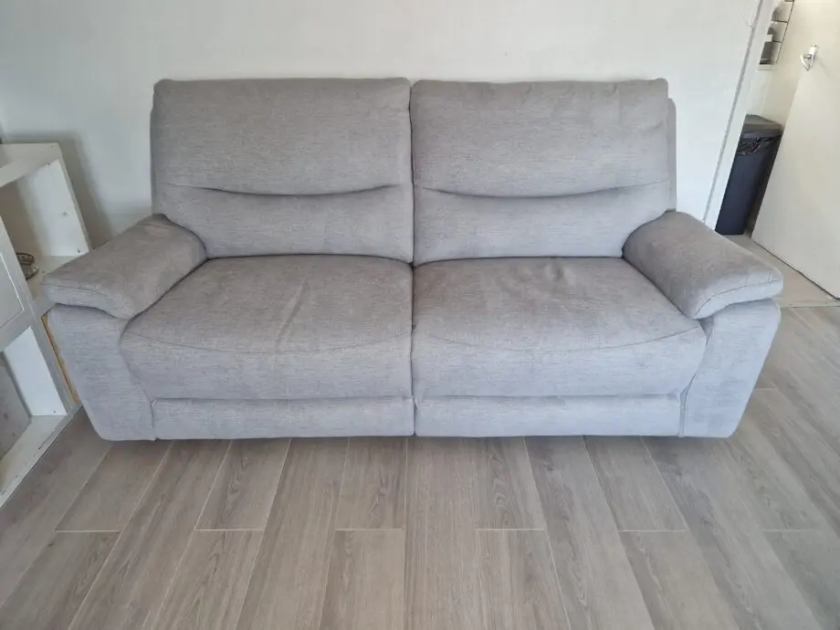 Brand new never been sat on
