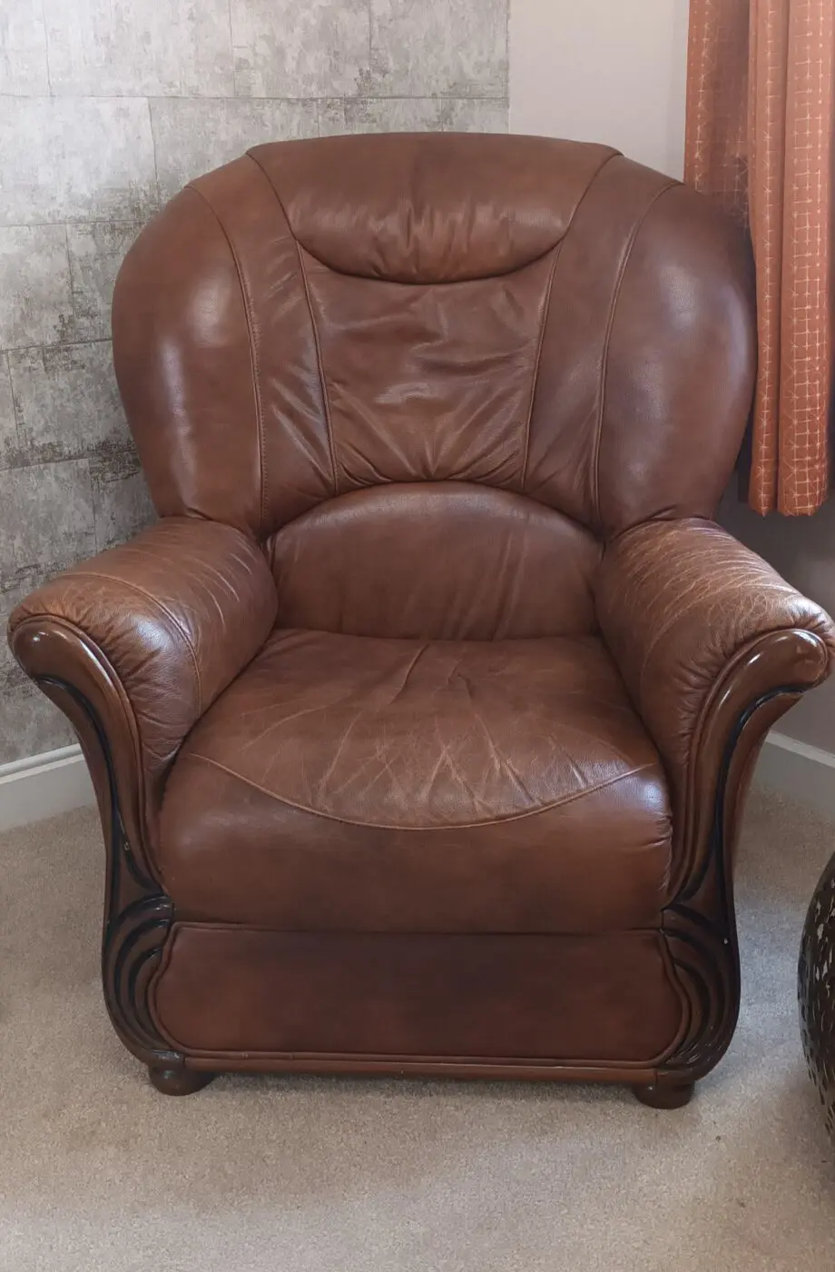 Italian Leather Sofa set (3+1+1) - Trio Furnishings