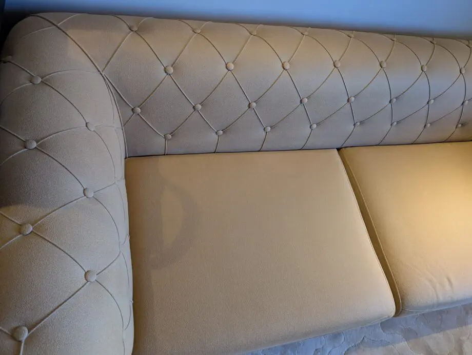 Chesterfield-Style 3-Seater Sofa & Two Wingback Armchairs – 3-Piece Suede Set