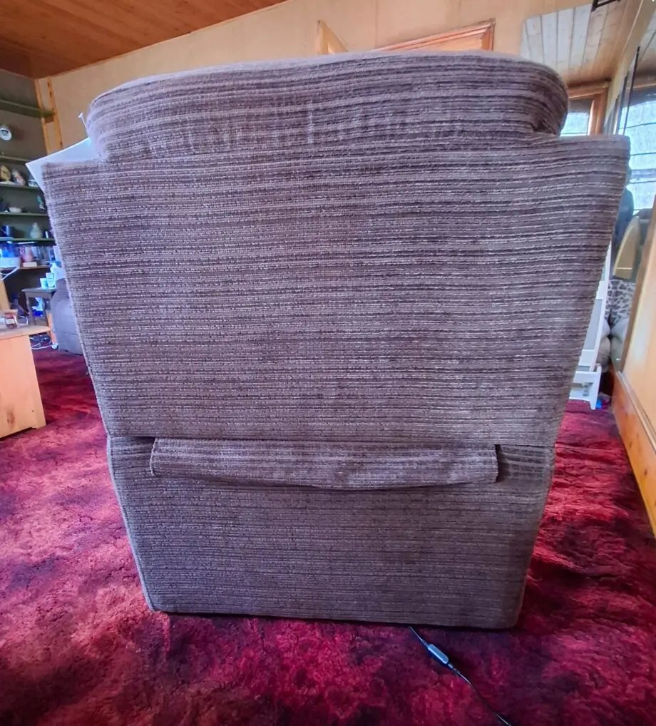 DFS Newbury Rise and Tilt Power Recliner Chair in Chocolate Brown. 3 Motors Lift Chair, Easy Operation.