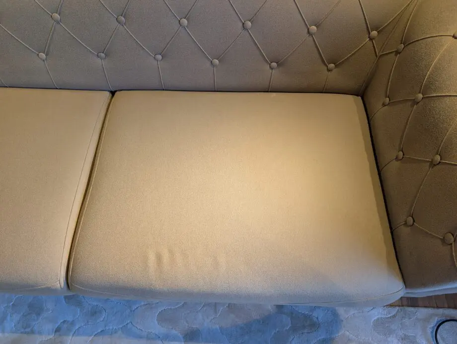 Chesterfield-Style 3-Seater Sofa & Two Wingback Armchairs – 3-Piece Suede Set