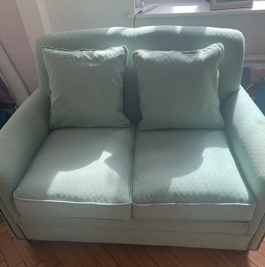Exquisite Tetrad Preloved Small Sofa – A Touch of Timeless Elegance