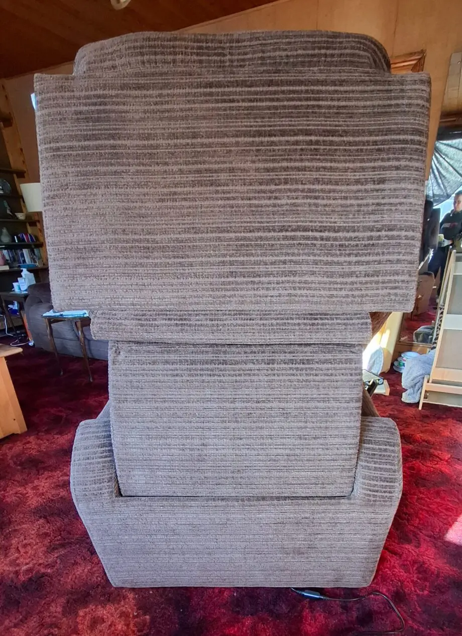 DFS Newbury Rise and Tilt Power Recliner Chair in Chocolate Brown. 3 Motors Lift Chair, Easy Operation.