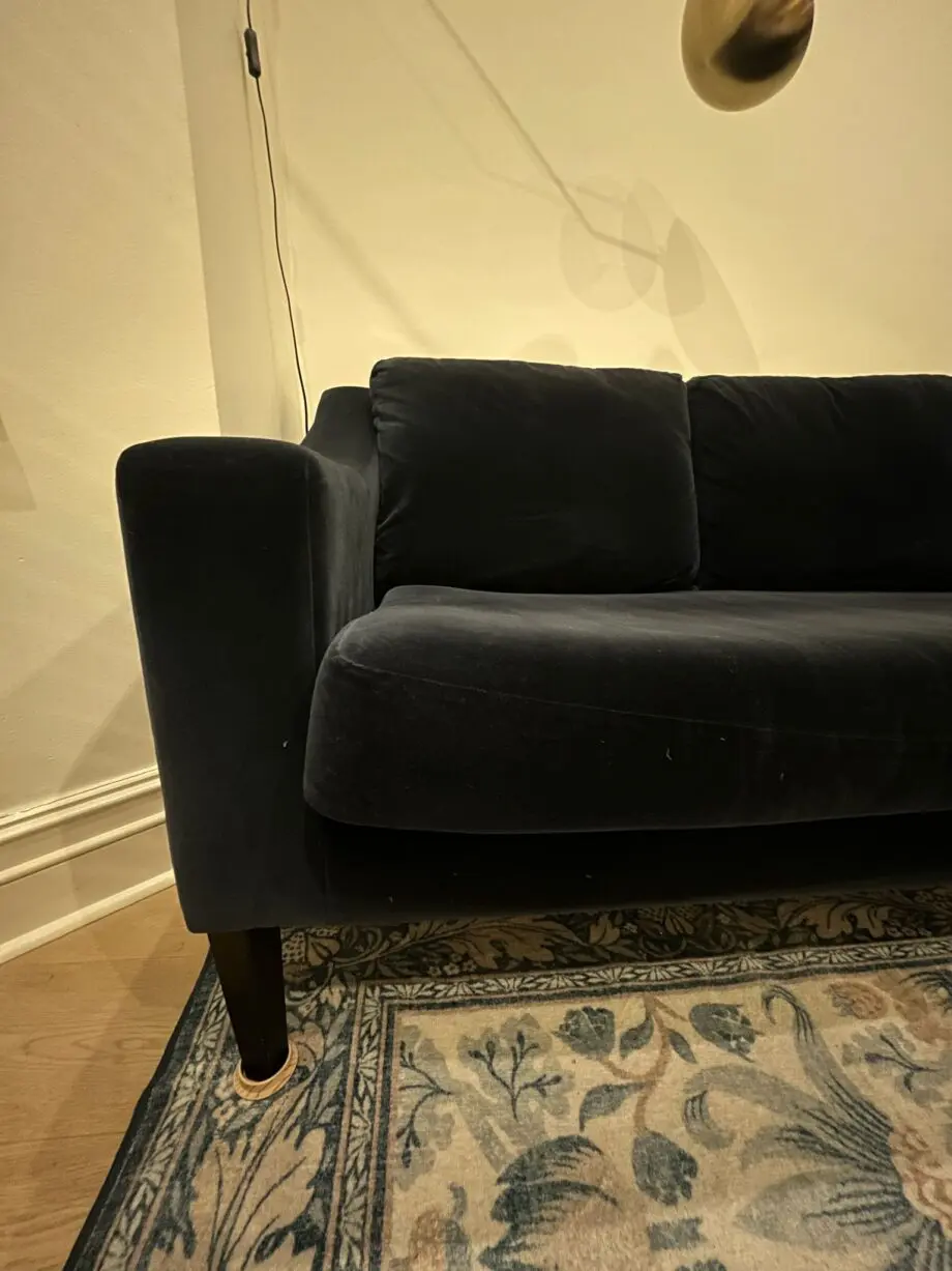 Blue velvet 3-person sofa