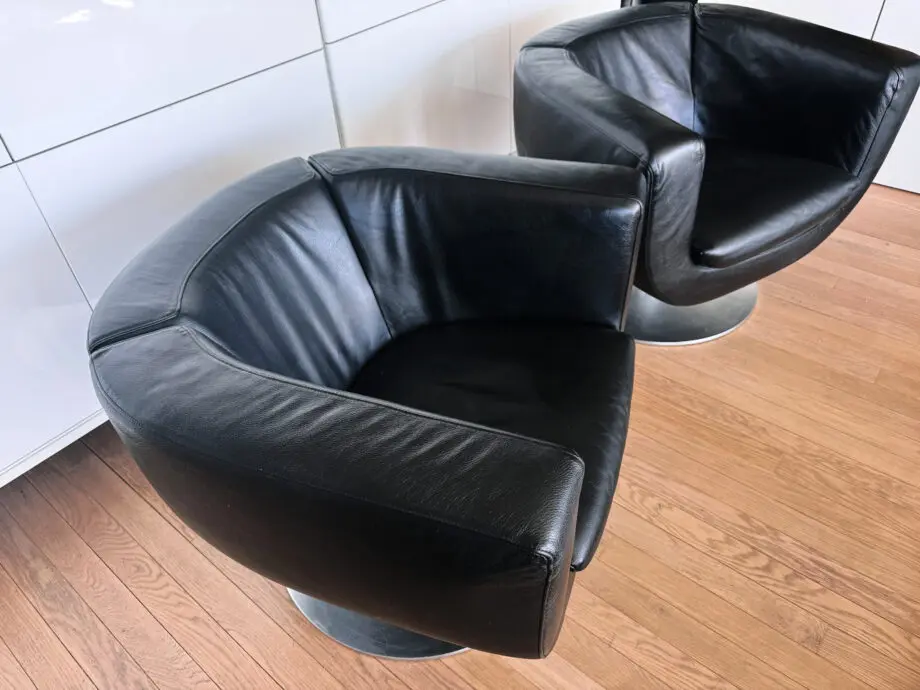 2 X B&B ITALIA BLACK 100% LEATHER TULIP SWIVEL ARMCHAIRS BY JEFFREY BERNETT