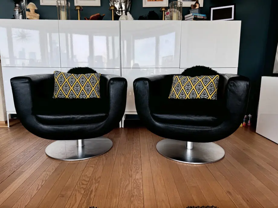 2 X B&B ITALIA BLACK 100% LEATHER TULIP SWIVEL ARMCHAIRS BY JEFFREY BERNETT