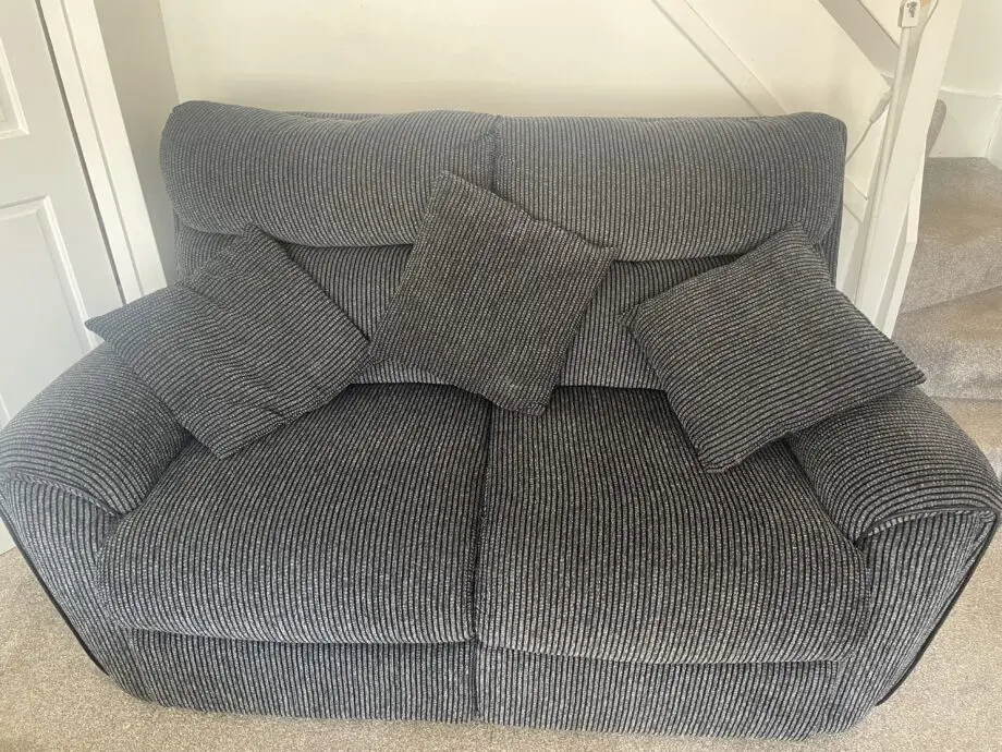 Scs lazeeboy sofa set grey:black stripe