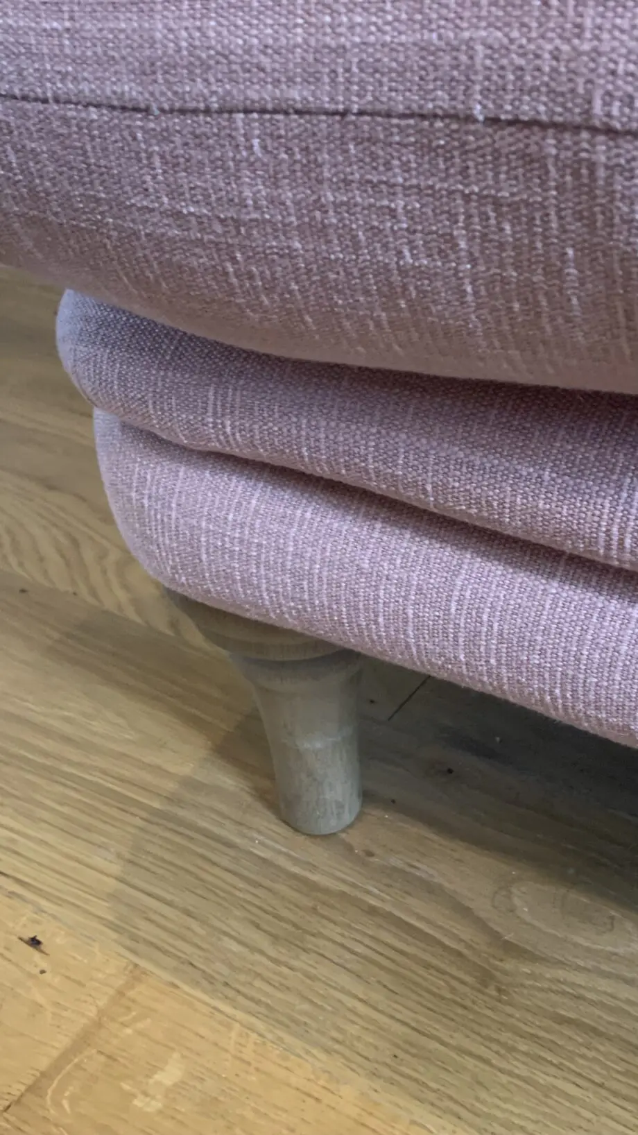 Loaf Pink Linen Pudding Sofa - Medium