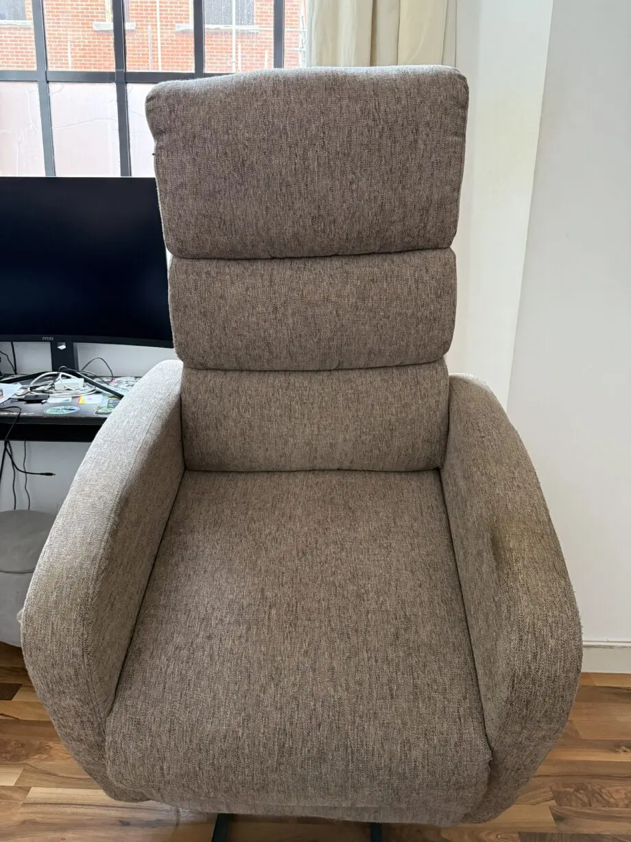 Easy living mobility SURESNUG DUAL MOTOR rise and recline chair
