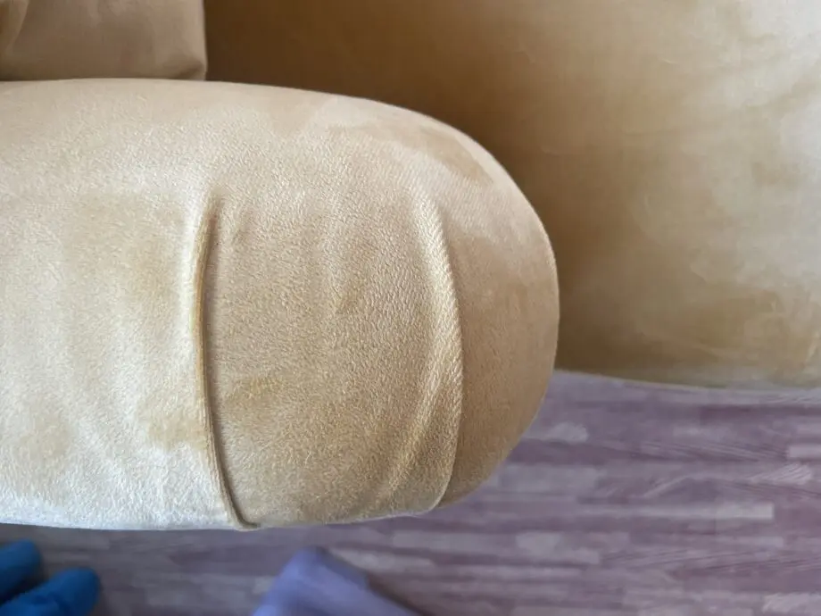 Brand new Daals 3 seater velvet sofa