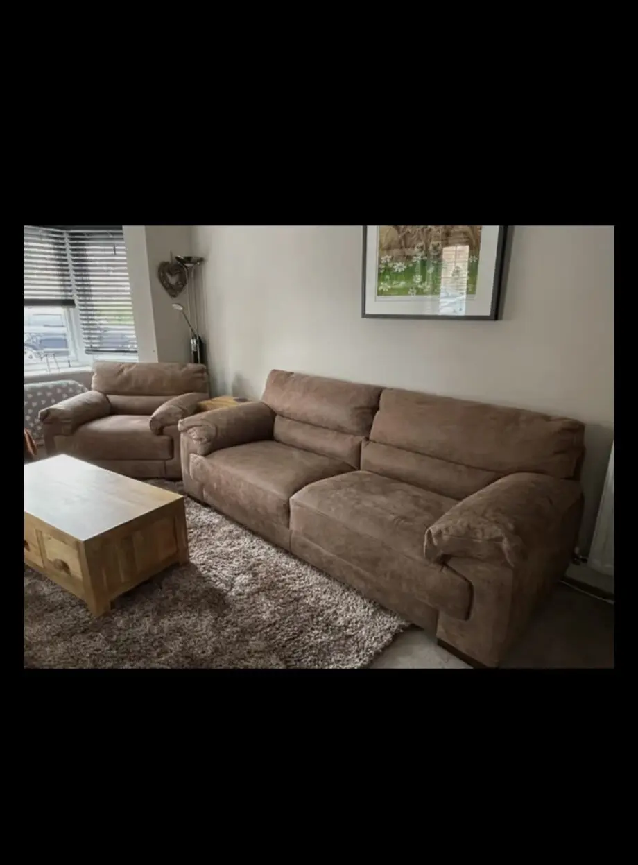3 Seater & 1 Seater Santino Italian Leather Sofas Utah Espresso natural markings