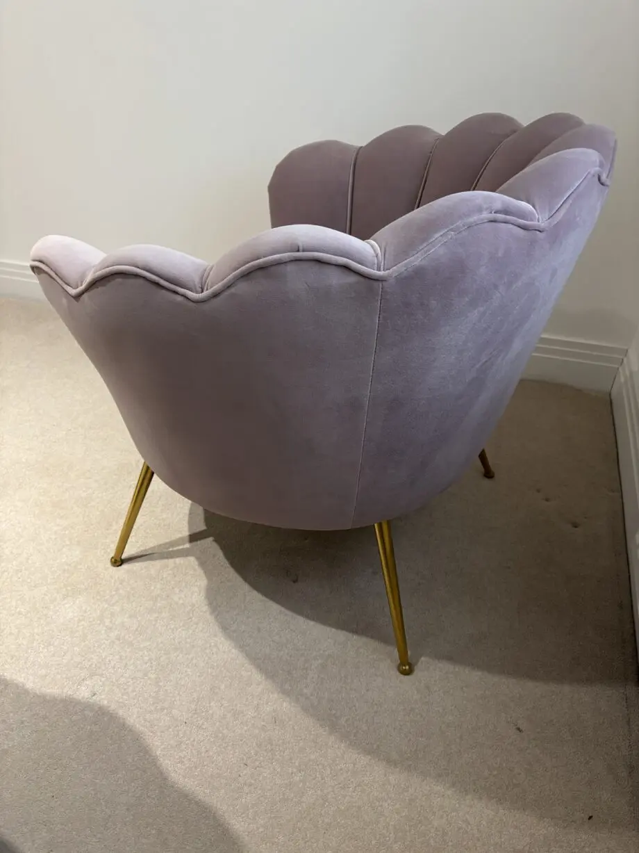 2 Modern velvet armchairs in blush pink