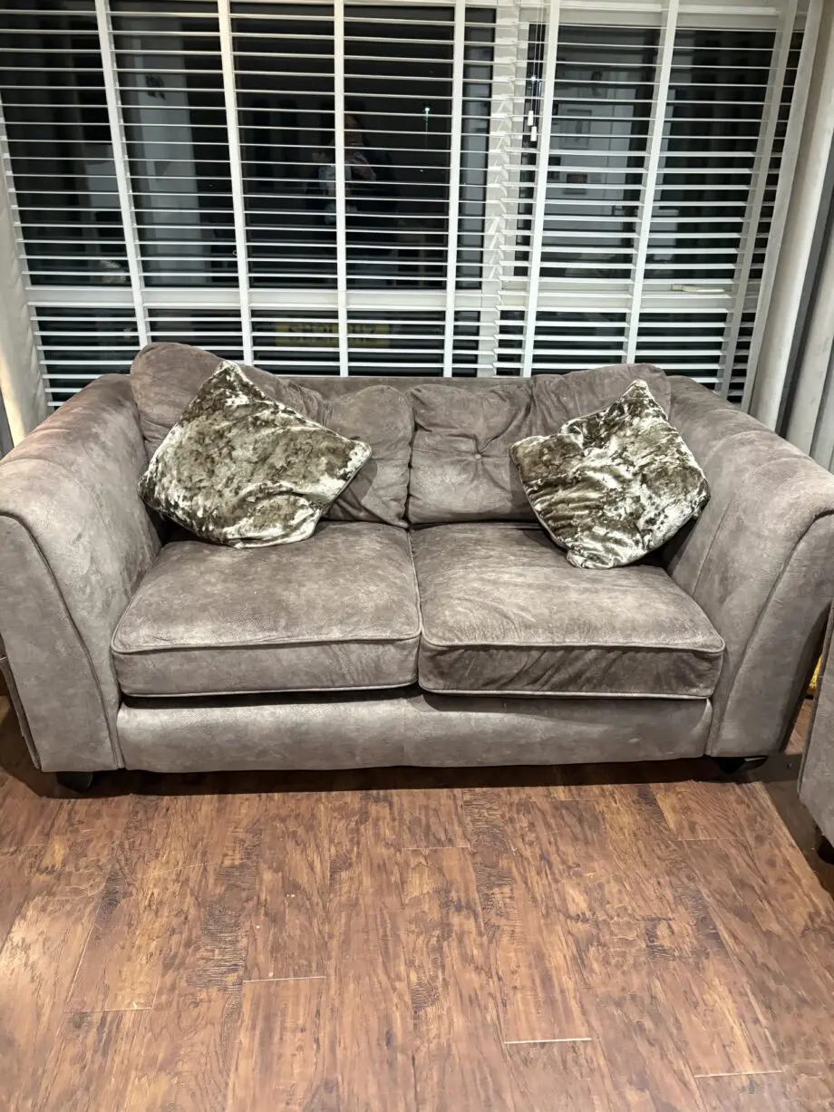 Furniture village scatter back sofa