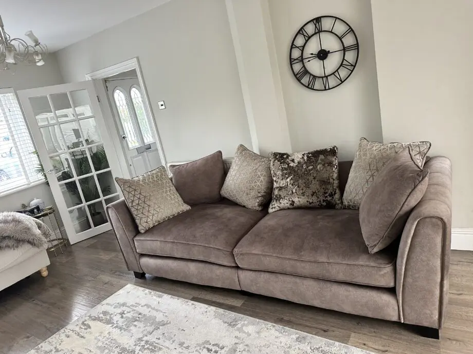 Stunning, like new, Ariana 4 Seater Fabric Pillow Back Split Frame Sofa - Furniture Village