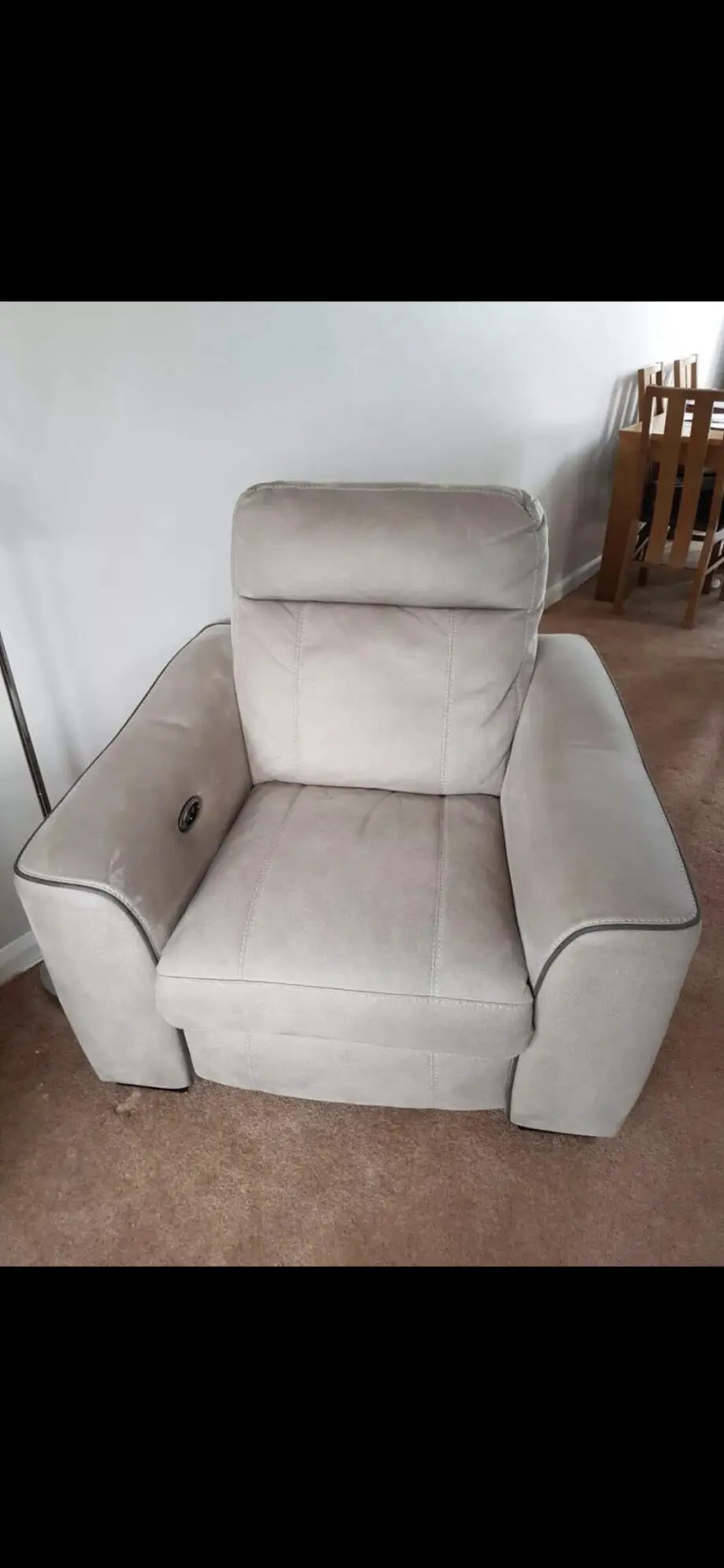 Recliner armchair