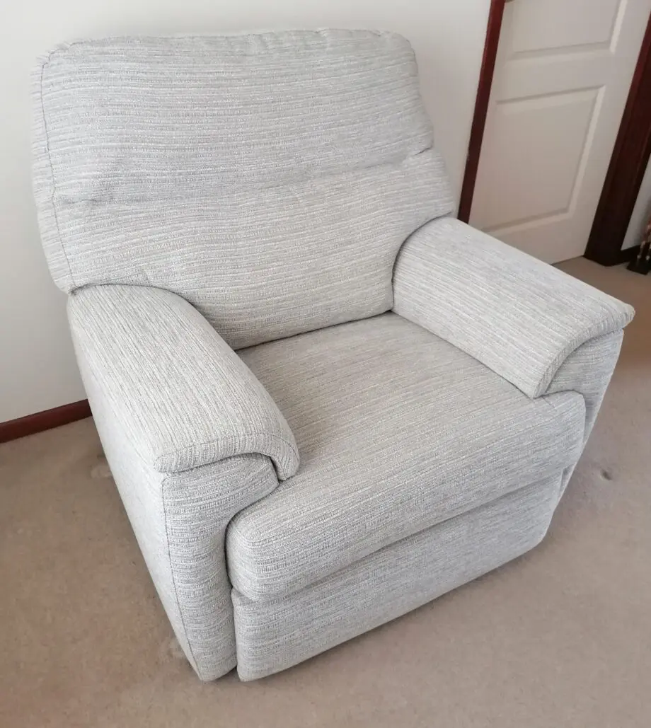 G Plan ‘Watson’ 3 piece suite in hard wearing ‘Victoria Jute’ fabric