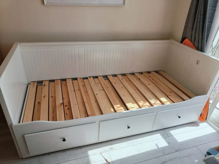 IKEA HEMNES Day-bed with 3 drawer