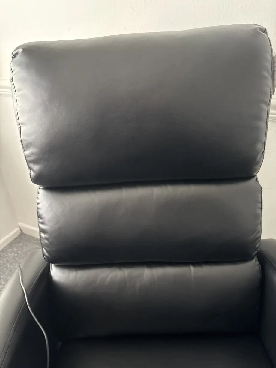 *ACCESSIBLE FAUX LEATHER BLACK RECLINER SOFA* FLEXISPOT XL3: Electric Armchair with Massage and Heating Function